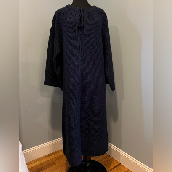 NWT J.Crew Relaxed tie-neck sweater-dress in Navy - Picture 1 of 15